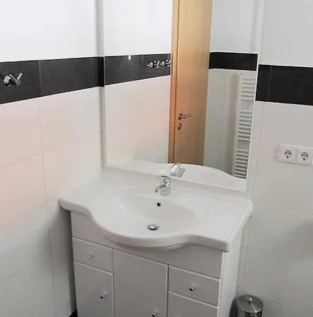 Klaudio Appartement *